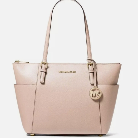 Michael Kors leather purse - Picture 1 of 10